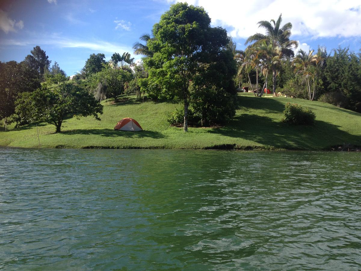 Casa Finca Tipica The Lake Hotel Guatape Bagian luar foto