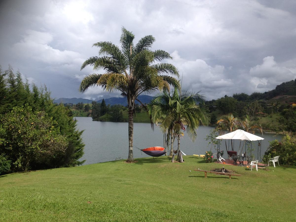 Casa Finca Tipica The Lake Hotel Guatape Bagian luar foto