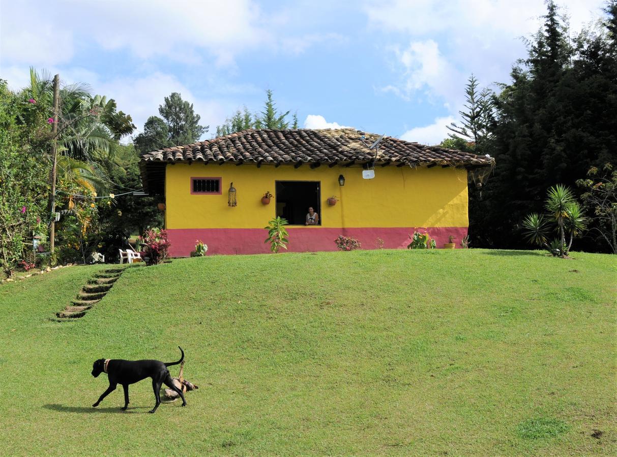 Casa Finca Tipica The Lake Hotel Guatape Bagian luar foto